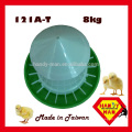 118 8L Quality Green White Plastic Sleeve Type Poultry Drinkers